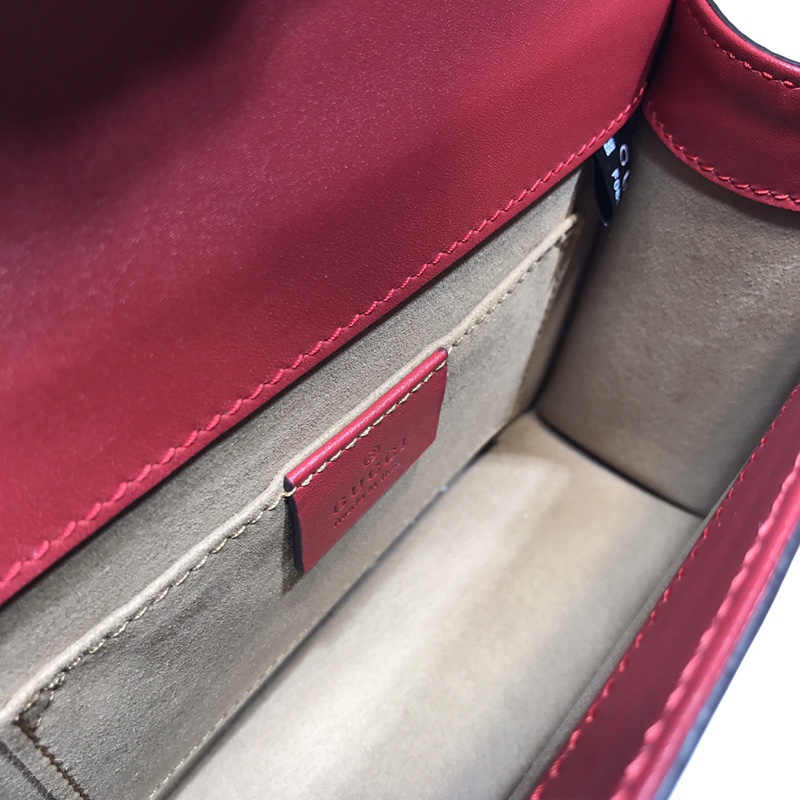 GUCCI古驰Sylvie 系列皮革迷你链条手袋431666