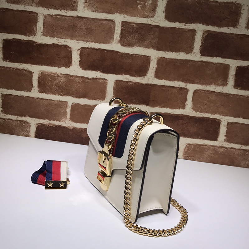 GUCCI古驰Sylvie 系列皮革迷你链条手袋431666