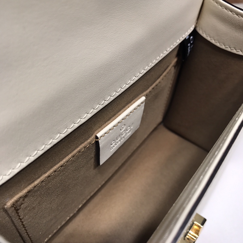 GUCCI古驰Sylvie 系列皮革迷你链条手袋431666