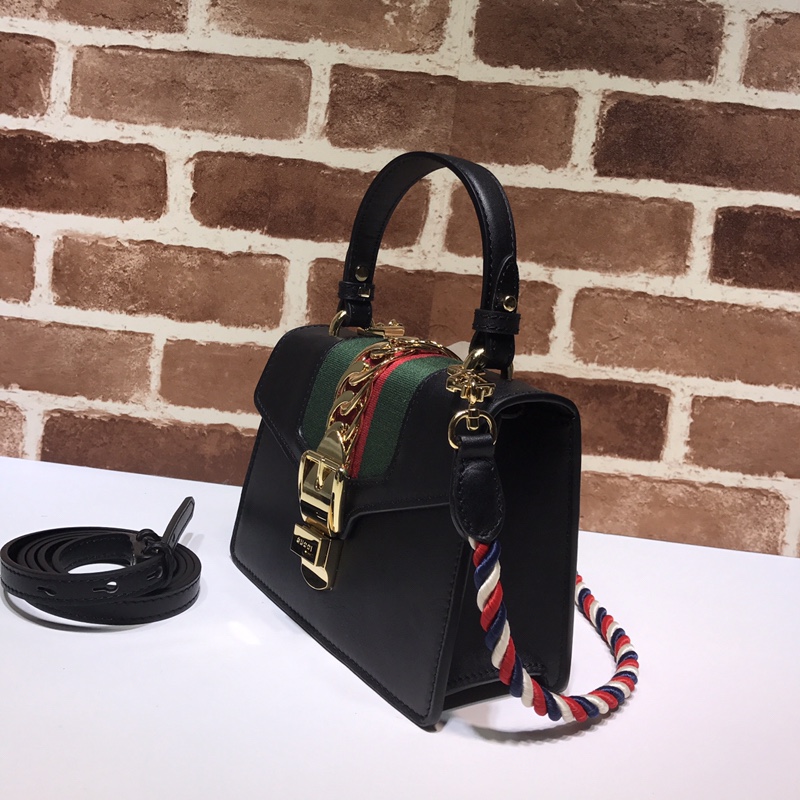 GUCCI古驰Sylvie 系列皮革迷你手袋470270