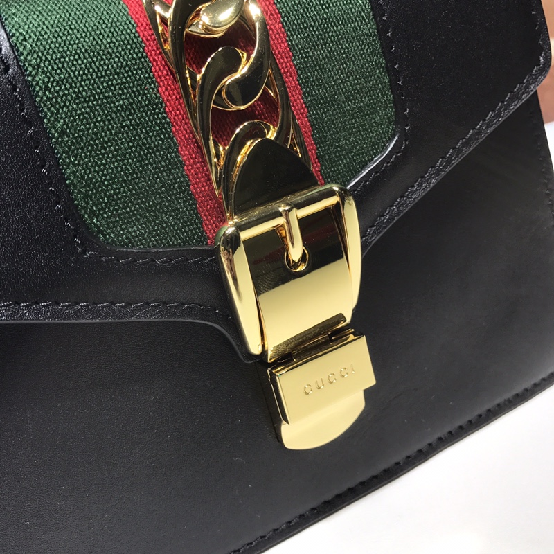 GUCCI古驰Sylvie 系列皮革迷你手袋470270