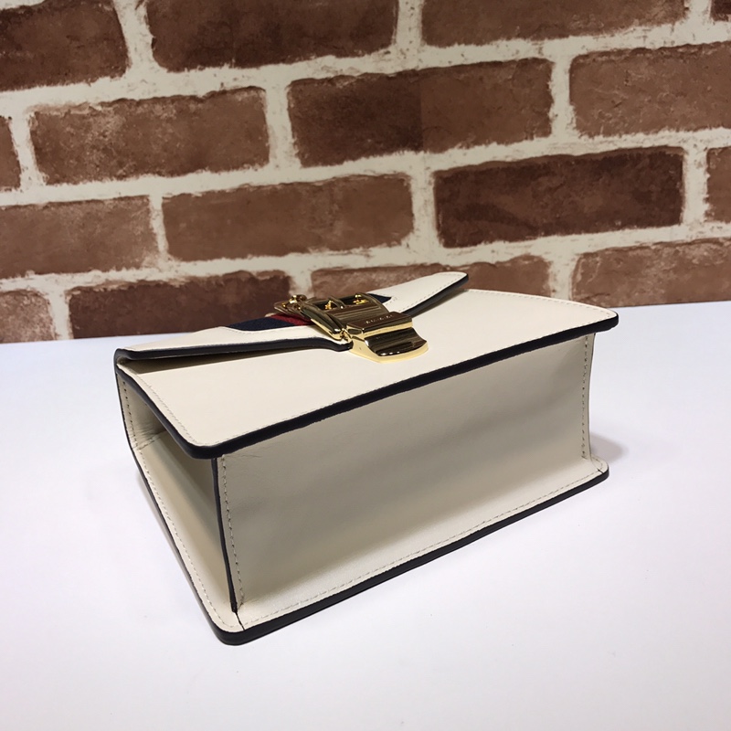 GUCCI古驰Sylvie 系列皮革迷你手袋470270