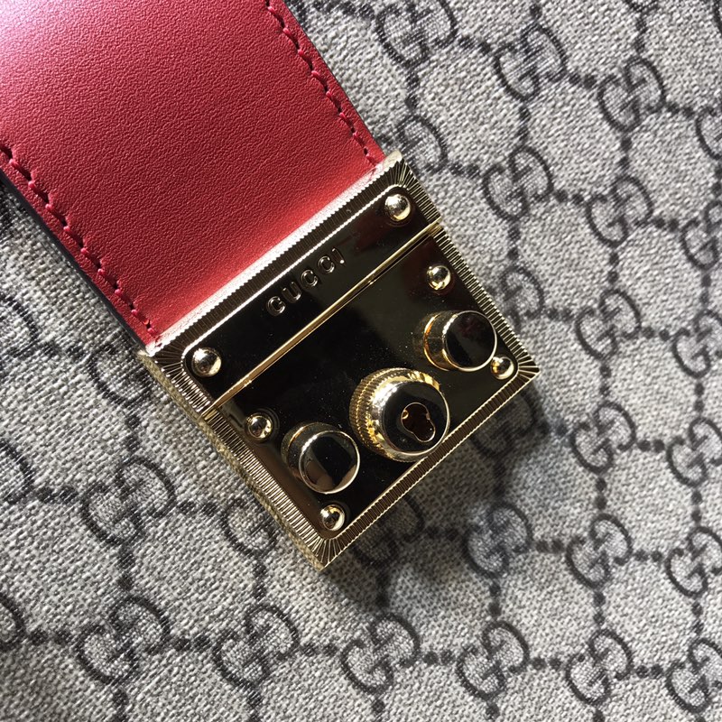 GUCCI古驰Padlock系列GG中号肩背包479197