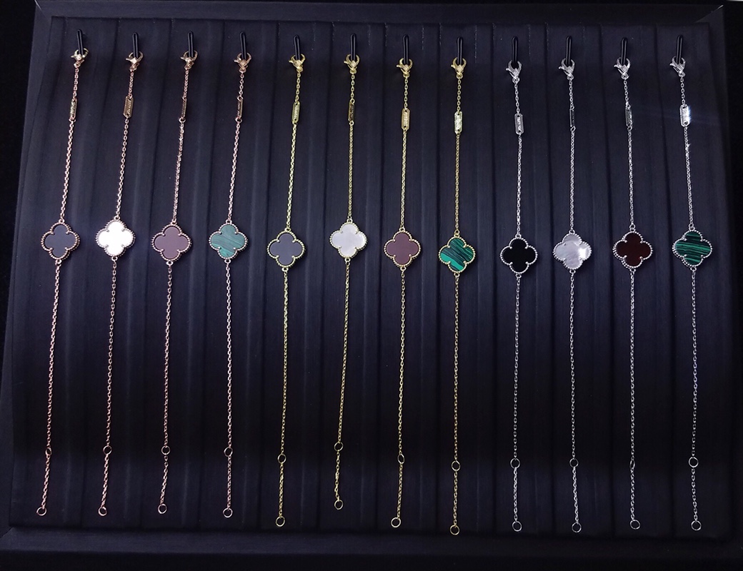 Van Cleef & Arpels Vintage Alhambra Bracelet, Agate Clover Leaf Bracelet