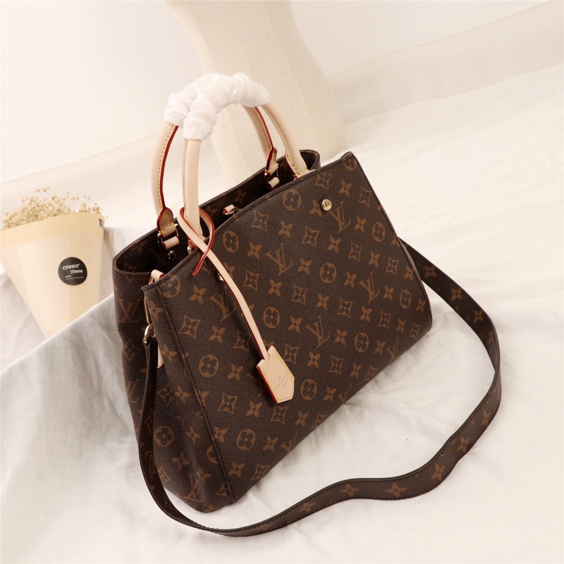 Louis Vuitton M41056 everyday