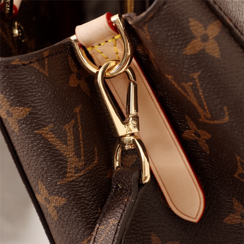 Louis Vuitton M41056 everyday