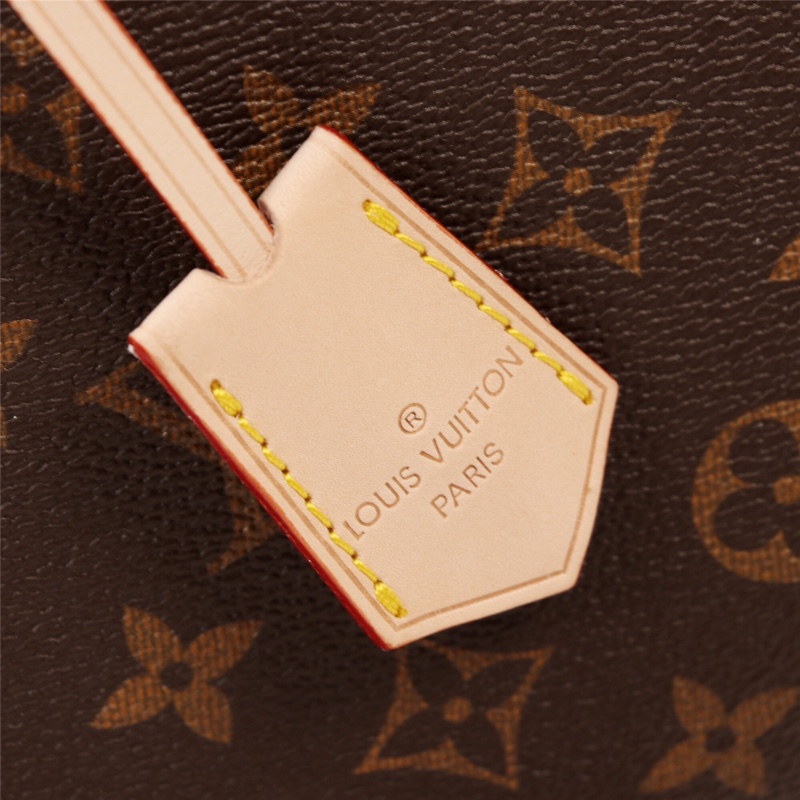 Louis Vuitton M41056 everyday