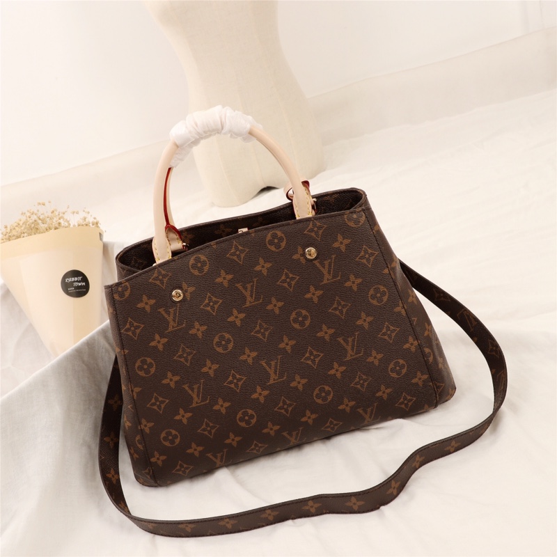 Louis Vuitton M41056 everyday