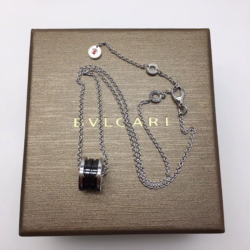 Bvlgari 宝格丽小红人项链 每一条项链都是不同编码 代表每一条项链的身份 内侧钢印