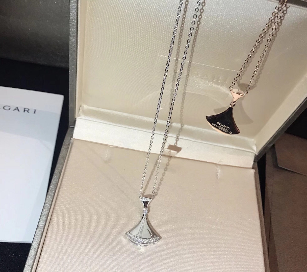 Bvlgari 宝家 项链你永远也无法全盘抓起 但也不会一无所获