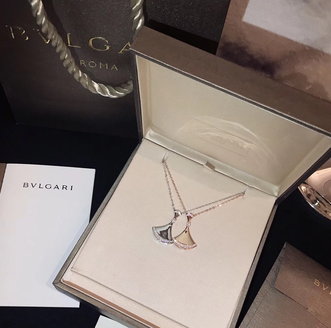 Bvlgari 宝家 项链你永远也无法全盘抓起 但也不会一无所获
