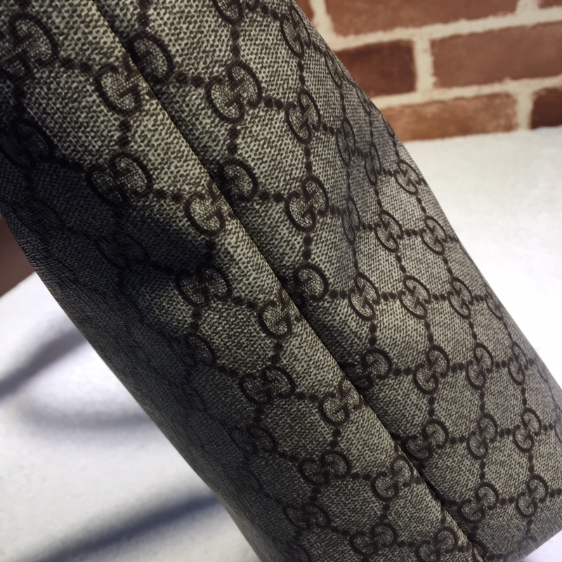 GUCCI古驰GG高级人造革购物袋211137