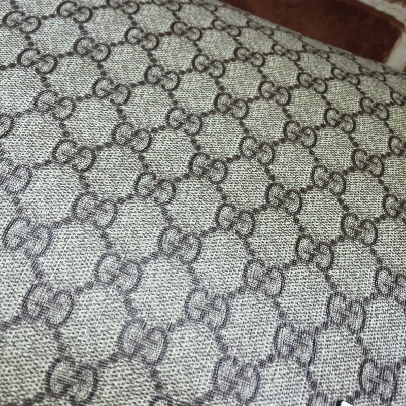 GUCCI古驰GG高级人造革购物袋211137