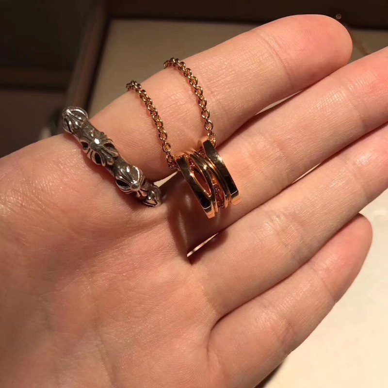 Bvlgari 宝格丽镂空项链，白跟玫瑰金2⃣ 色