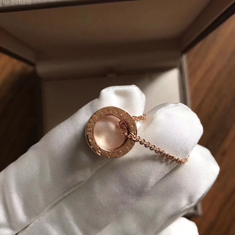 Bvlgari 宝格丽镂空项链，白跟玫瑰金2⃣ 色