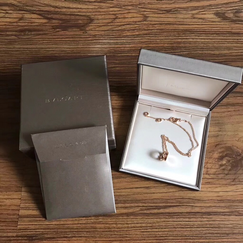 Bvlgari 宝格丽镂空项链，白跟玫瑰金2⃣ 色