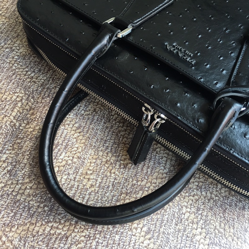 PRADA普拉达进口牛皮鸵鸟纹男士公文包2VE366