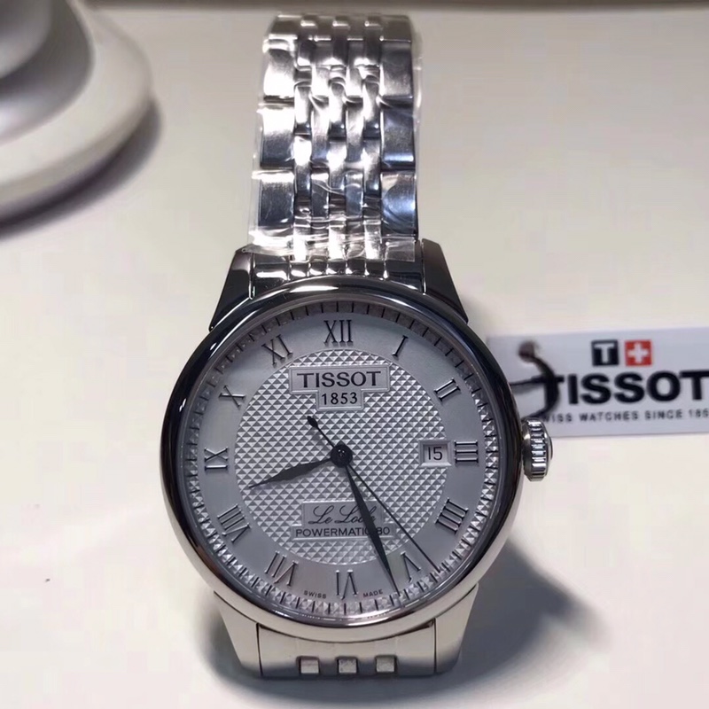 J5  P  天梭 Tissot 力洛克机械表，TIssot T41单历，该系列手表以细致入微的细节处理充分展现了优雅的设计。表盘直径39mm，表壳材质316精钢