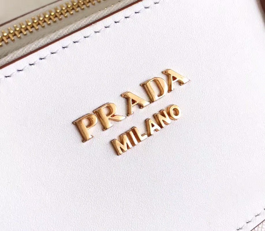 PRADA普拉达进口十字纹牛皮手提包1BA102