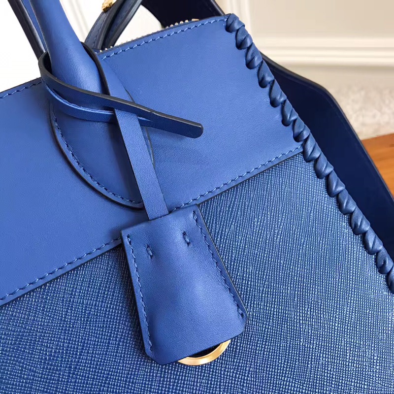 PRADA普拉达进口十字纹牛皮手提包1BA102