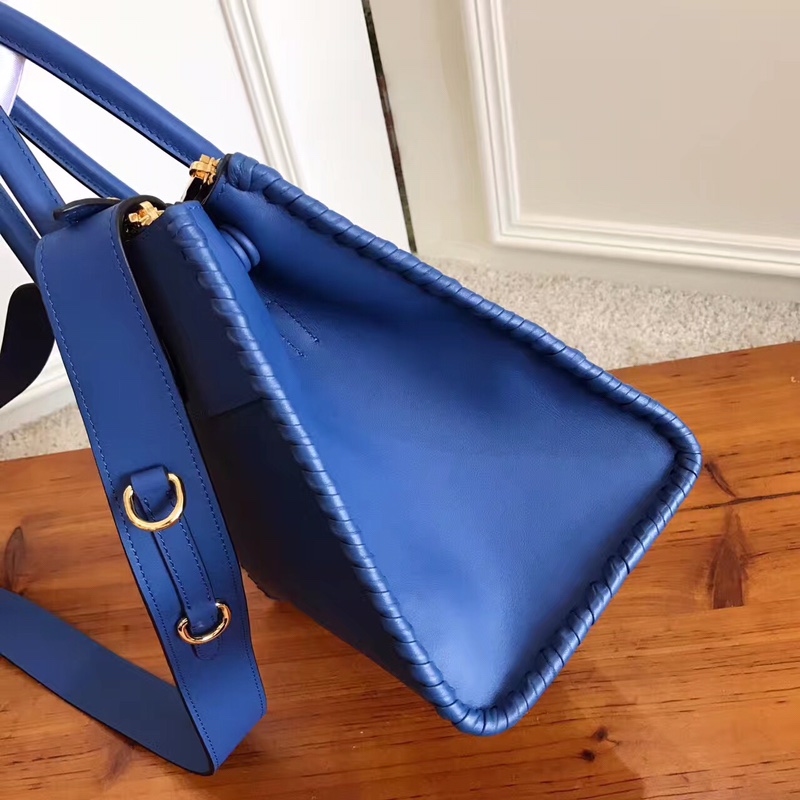 PRADA普拉达进口十字纹牛皮手提包1BA102