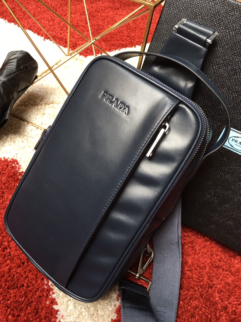 PRADA普拉达进口韩国小牛皮胸包0989