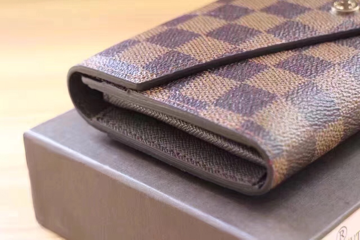 エレガントな牛皮製信封式財布