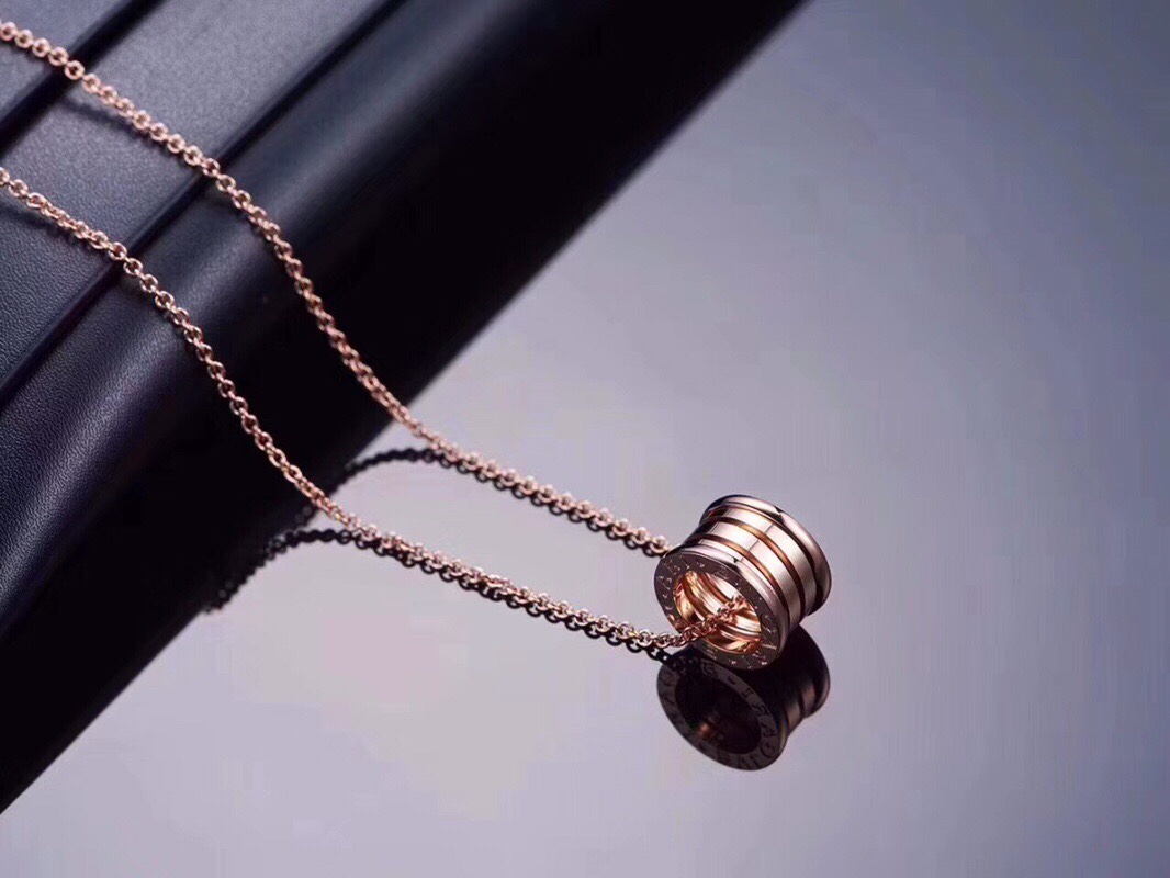 Bvlgari 关晓彤同款 宝格丽玫瑰金色cnc弹簧项链 925纯银材质 字印清晰漂亮 不惧与任何版本对比