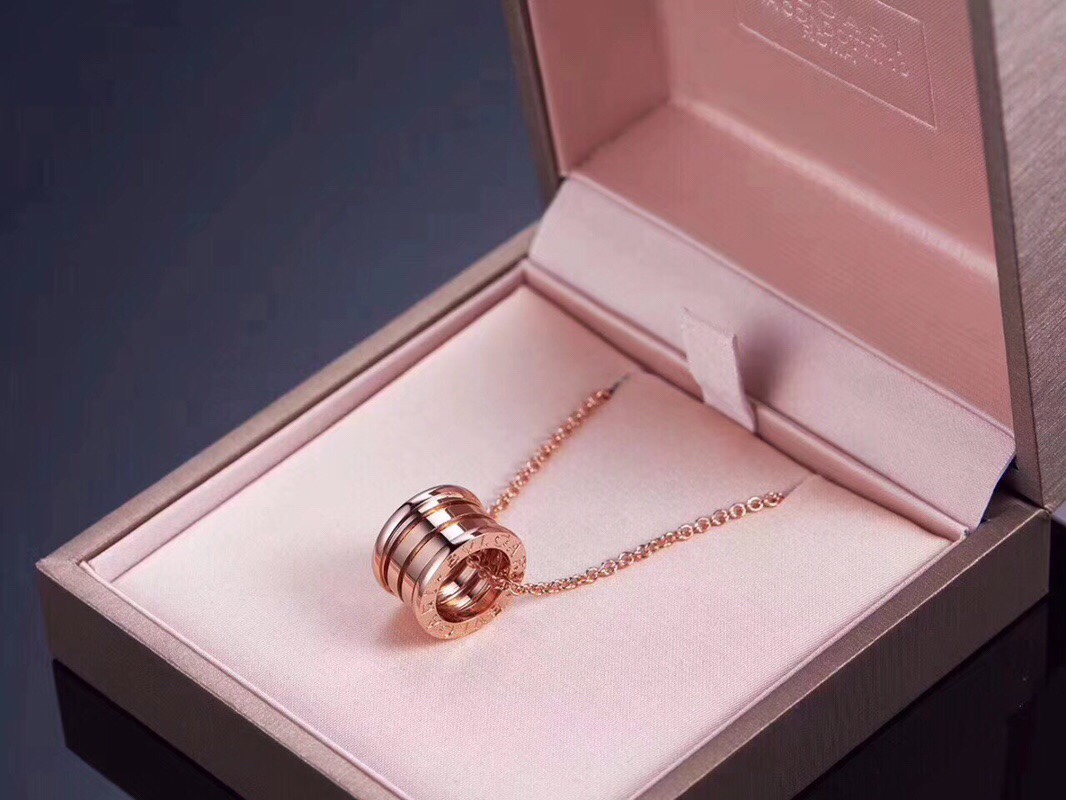 Bvlgari 关晓彤同款 宝格丽玫瑰金色cnc弹簧项链 925纯银材质 字印清晰漂亮 不惧与任何版本对比