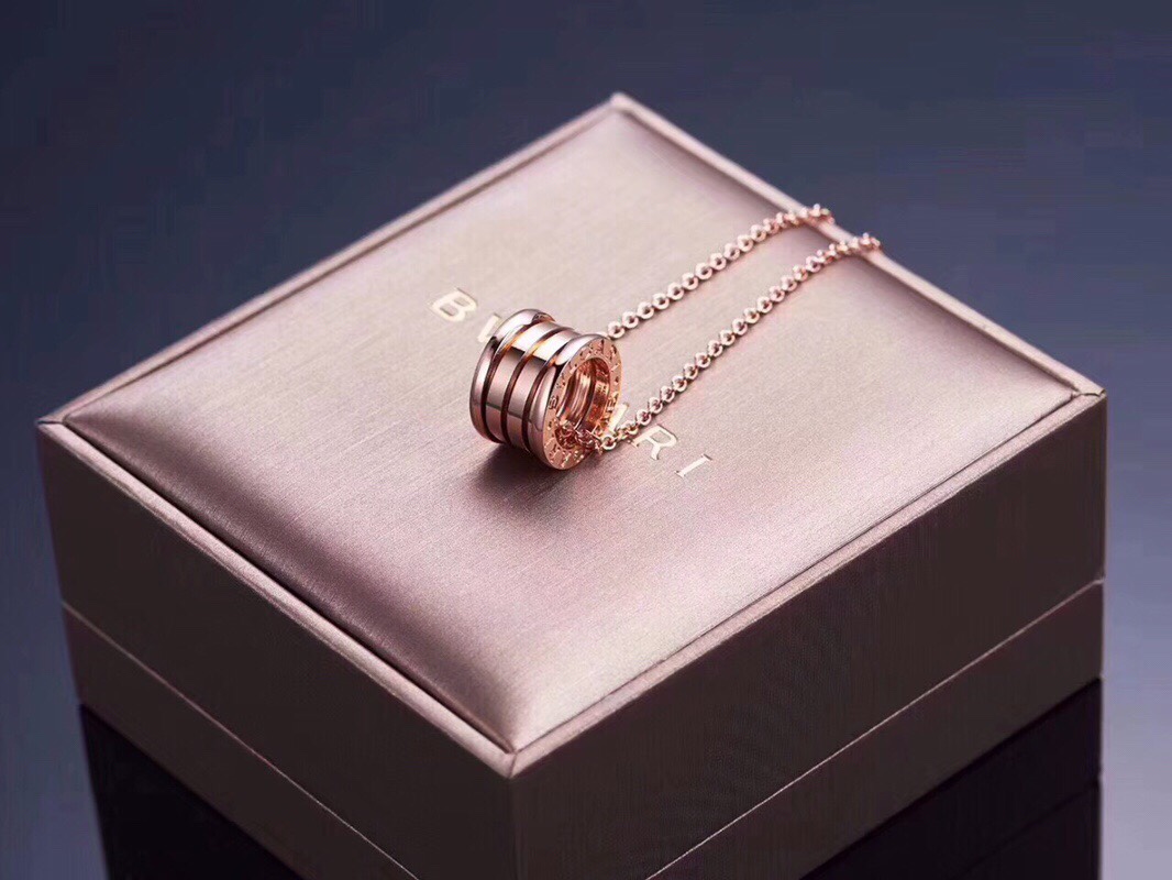 Bvlgari 关晓彤同款 宝格丽玫瑰金色cnc弹簧项链 925纯银材质 字印清晰漂亮 不惧与任何版本对比