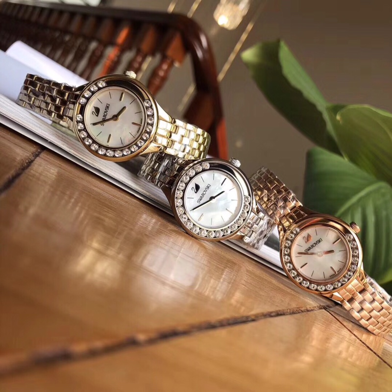 Часы Swarovski