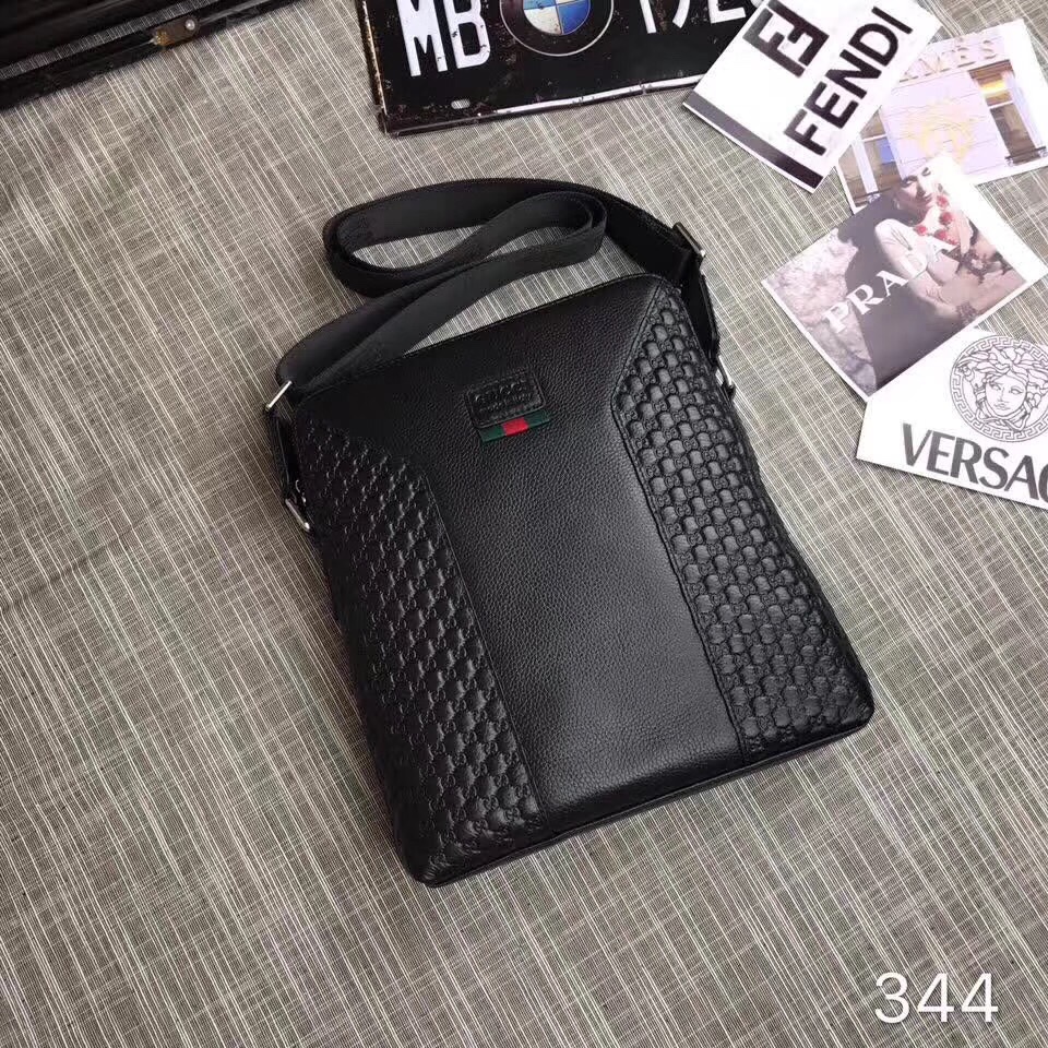 高端原版【古奇】型号344.欧洲水货，古奇男包斜挎包，重金打造全新渠道货👯 活力四射的🚹 男式的理想之选😱 原厂五金⭐L