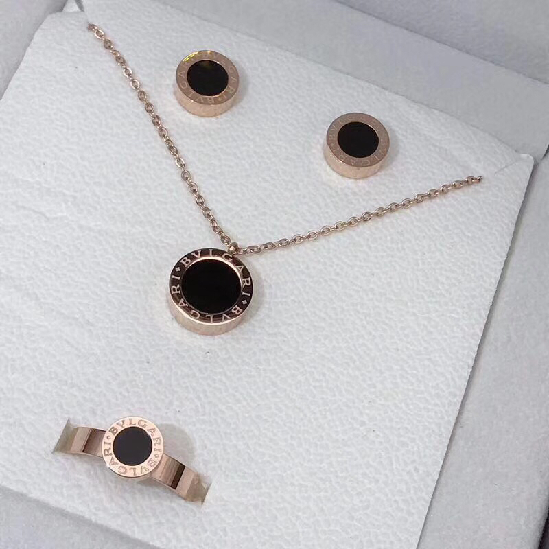 Bvlgari 独家新品 2018清凉一夏 宝格丽五件套:手表 手环 项链 耳钉 戒指 送全套 包装 包邮