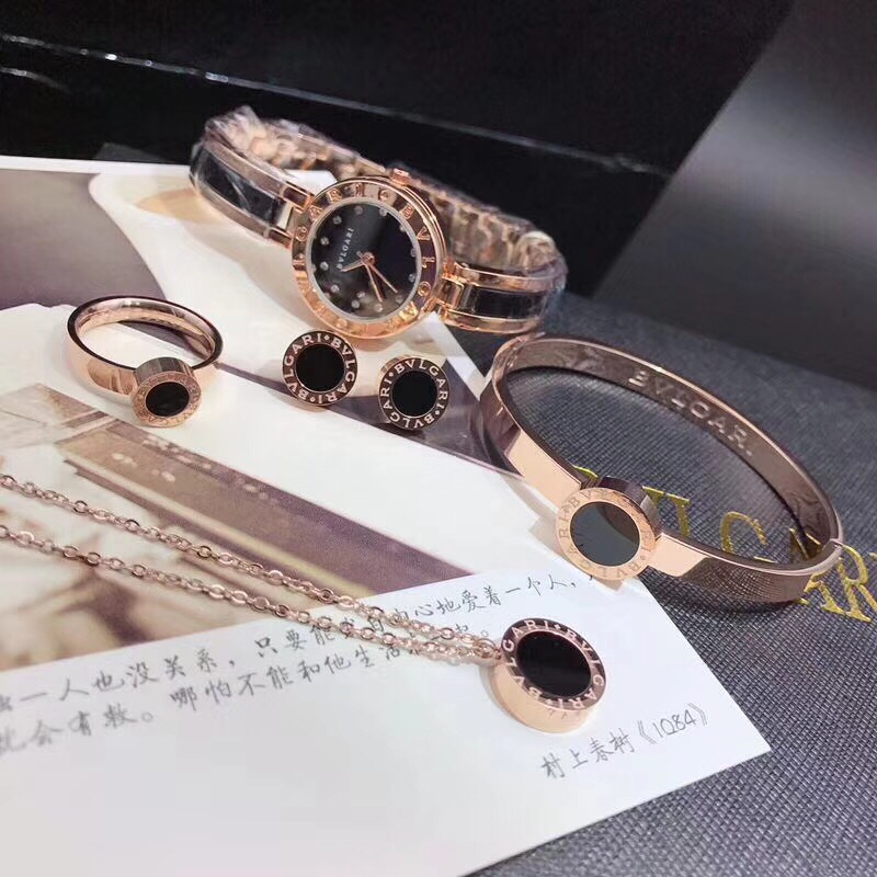 Bvlgari 独家新品 2018清凉一夏 宝格丽五件套:手表 手环 项链 耳钉 戒指 送全套 包装 包邮