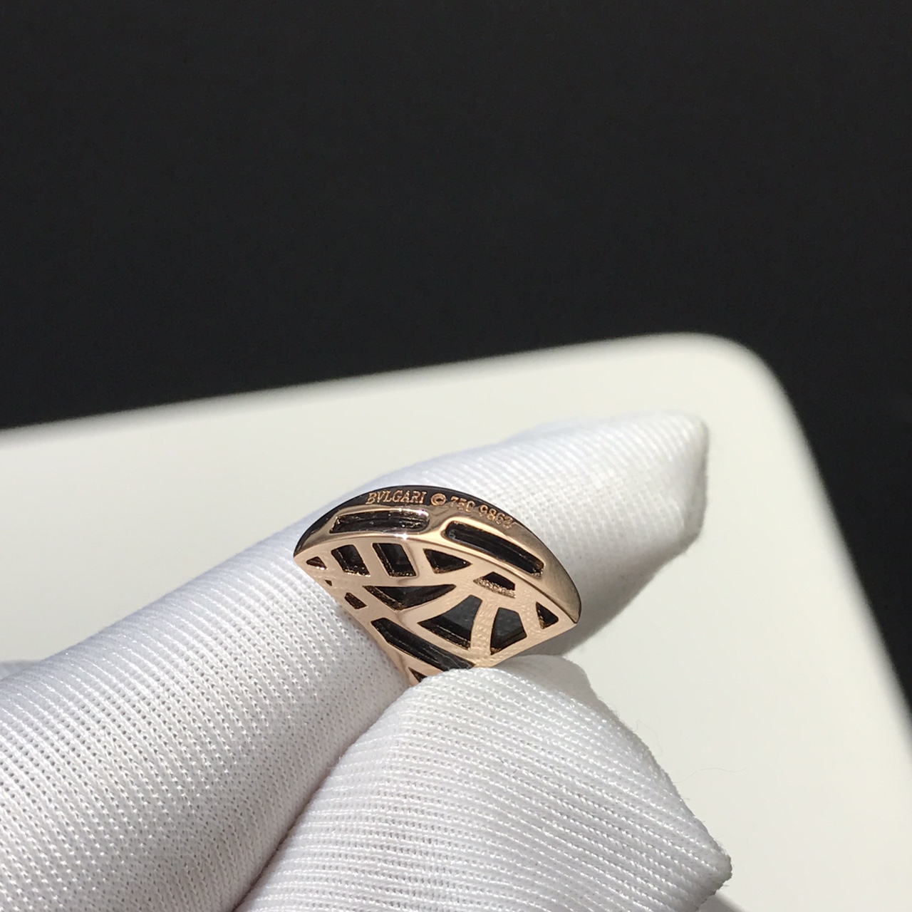 Bvlgari 宝格丽中号BV小裙子项链最新版本 925纯银材质 咪金电镀 18K金工艺 高端版本 与18K色泽一致 只出玫瑰金色 0523110