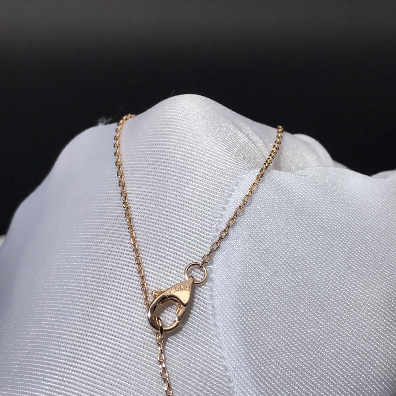 Bvlgari 宝格丽中号BV小裙子项链最新版本 925纯银材质 咪金电镀 18K金工艺 高端版本 与18K色泽一致 只出玫瑰金色 0523110