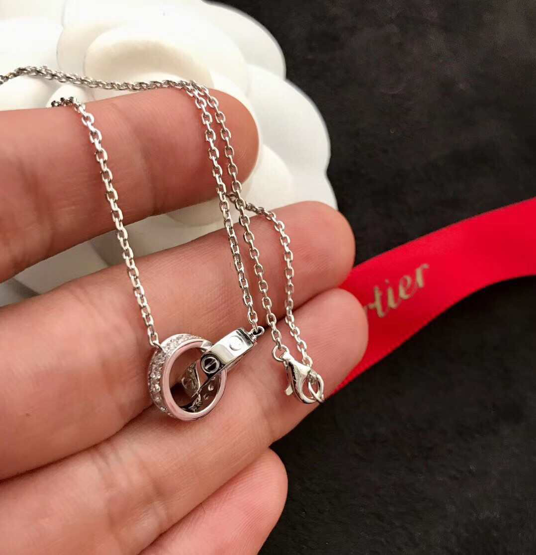 💎顶级版本Cartier卡地亚项链 Love双环铺镶钻石项链双面带钻一面螺丝字印精选 镀18k金工艺 专