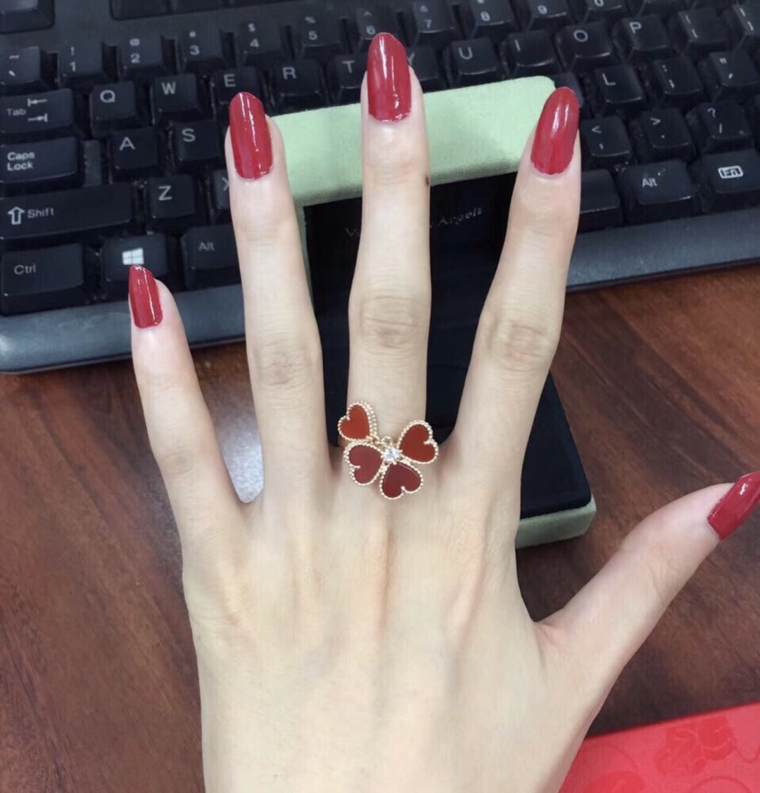 Van Cleef & Arpels 梵克雅宝vca 红玉髓带钻 戒指 完美1:1 ®