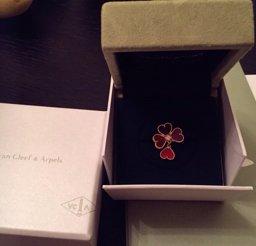 Van Cleef & Arpels 梵克雅宝vca 红玉髓带钻 戒指 完美1:1 ®