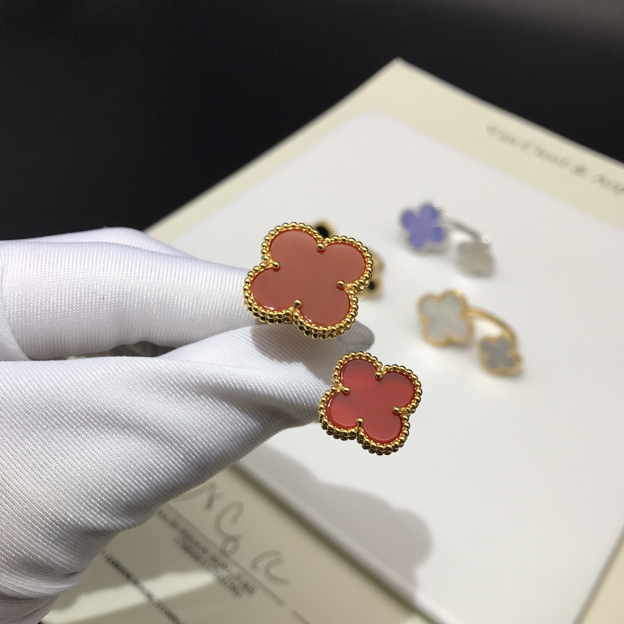 Van Cleef & Arpels 独家高端定制梵克雅宝VCA 双花天然石头戒指