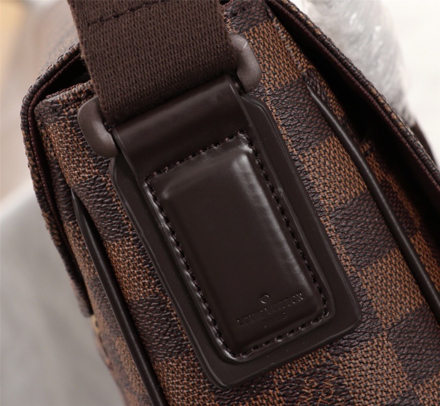 Louis Vuitton Large everyday
