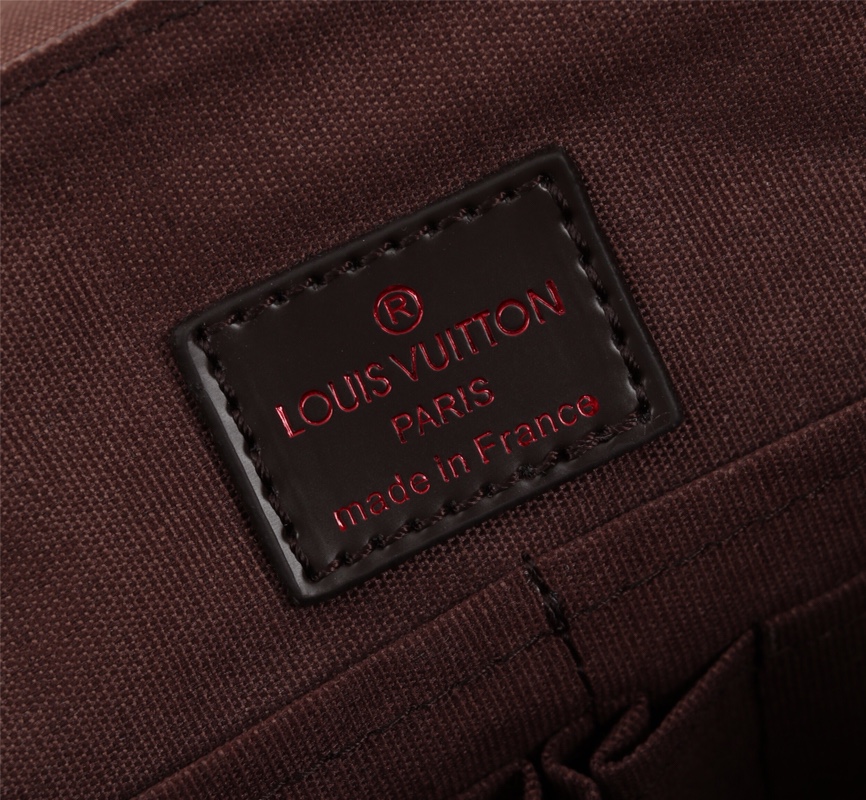 Louis Vuitton Large everyday