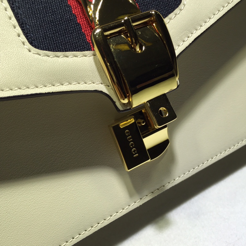 GUCCI古驰Sylvie系列小号肩背包421882