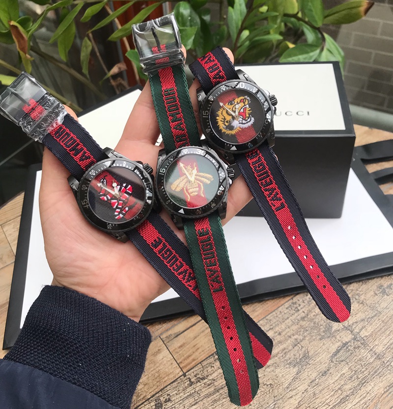NO:388614,Batch: Original Box: 30 Gucci GUCCI Bee Nylon Belt Series!  Top-grade fashionable nylon strap, original quartz movement, diameter 44mm!  The original box is available in one hand!  ,gucci,gucci19860909批: 原盒:30 古驰 GUCCI 蜜蜂尼龙带系列！顶级时尚尼龙带表带,原装石英机芯,直径44mm！原盒全套一手出！,,gucci,gucci,Watch