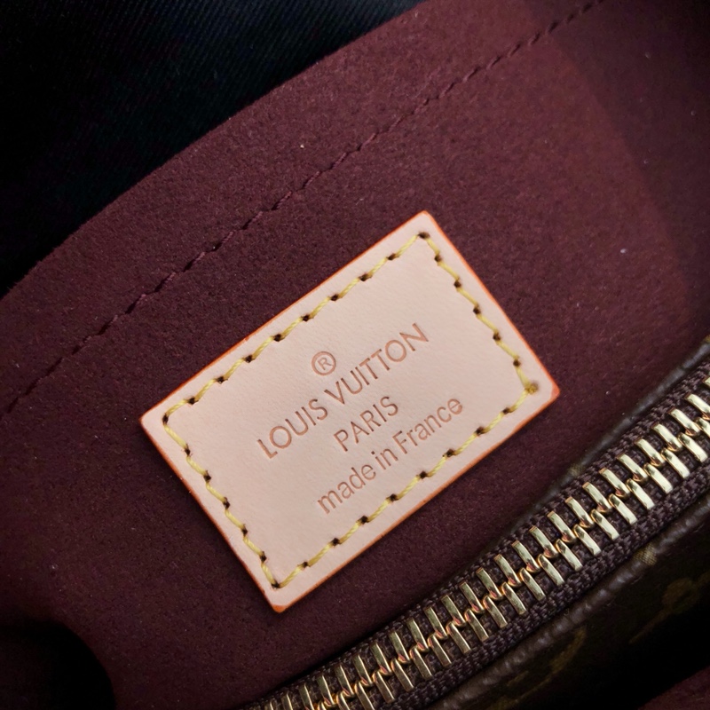 Louis Vuitton LV MONTAIGNE 中号蒙田包 M41056