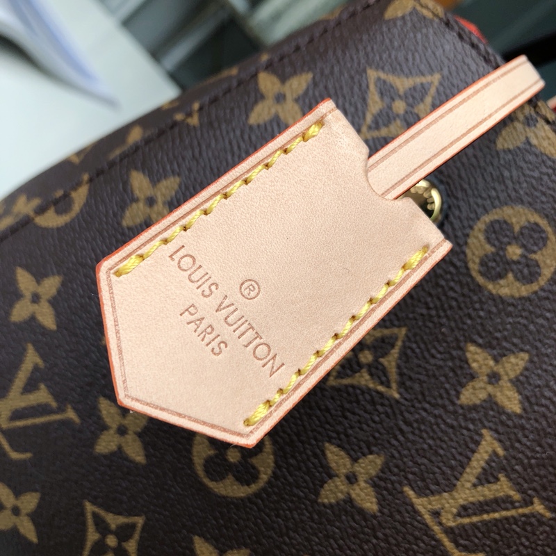 Louis Vuitton LV MONTAIGNE 中号蒙田包 M41056