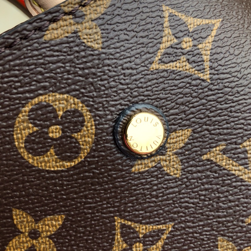 Louis Vuitton LV MONTAIGNE BB小号蒙田包 M41055