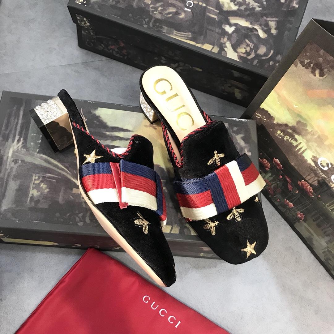 Gucci 2018春款Sylvi系列天鹅绒钻跟拖鞋