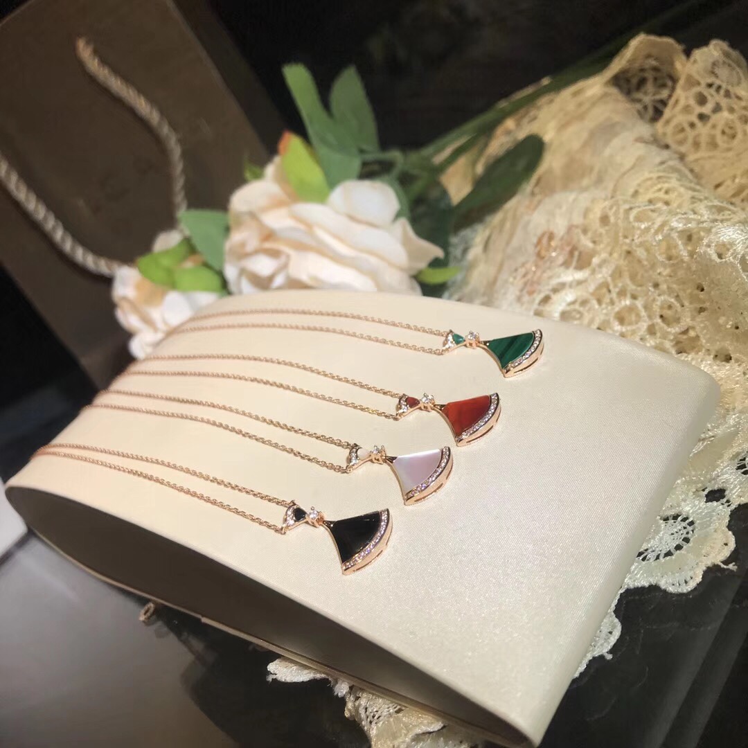 Bottega Veneta BV宝格丽围钻小裙子 925纯银材质 咪金电镀 高端版本 与18K色泽一致 只出玫瑰金色 0524310