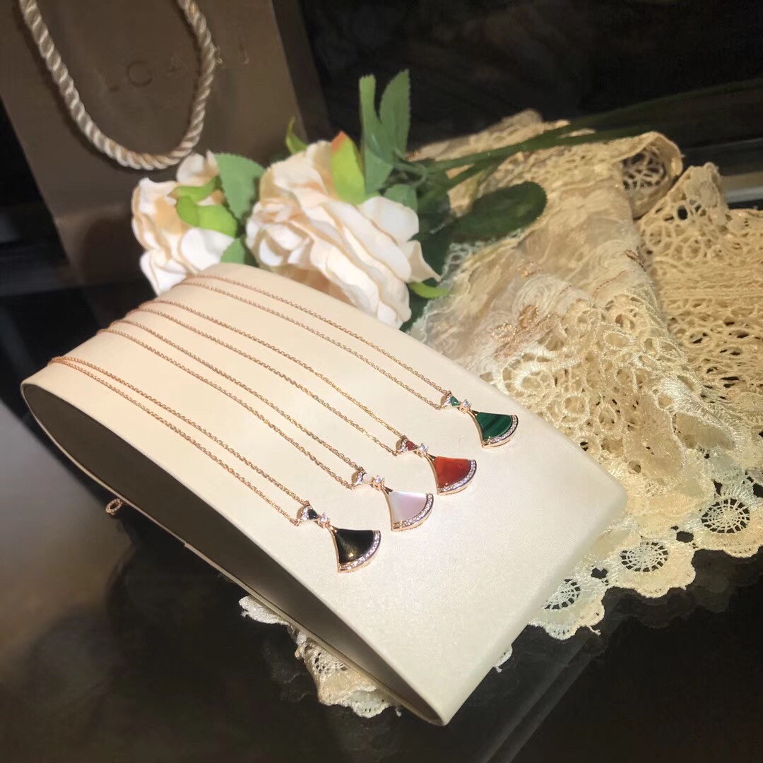 Bottega Veneta BV宝格丽围钻小裙子 925纯银材质 咪金电镀 高端版本 与18K色泽一致 只出玫瑰金色 0524310